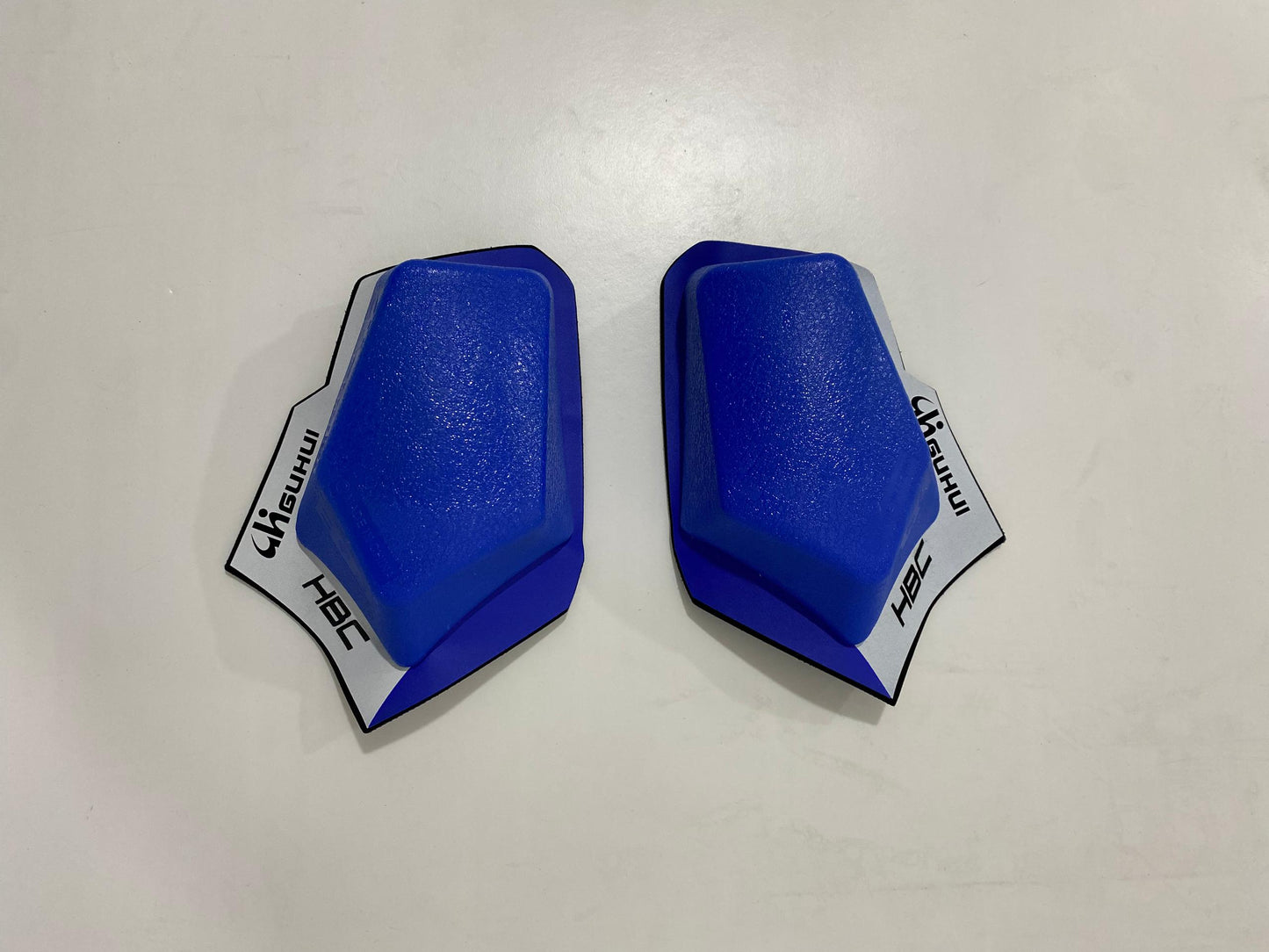 GHGUHUI X HBC KNEE SLIDER